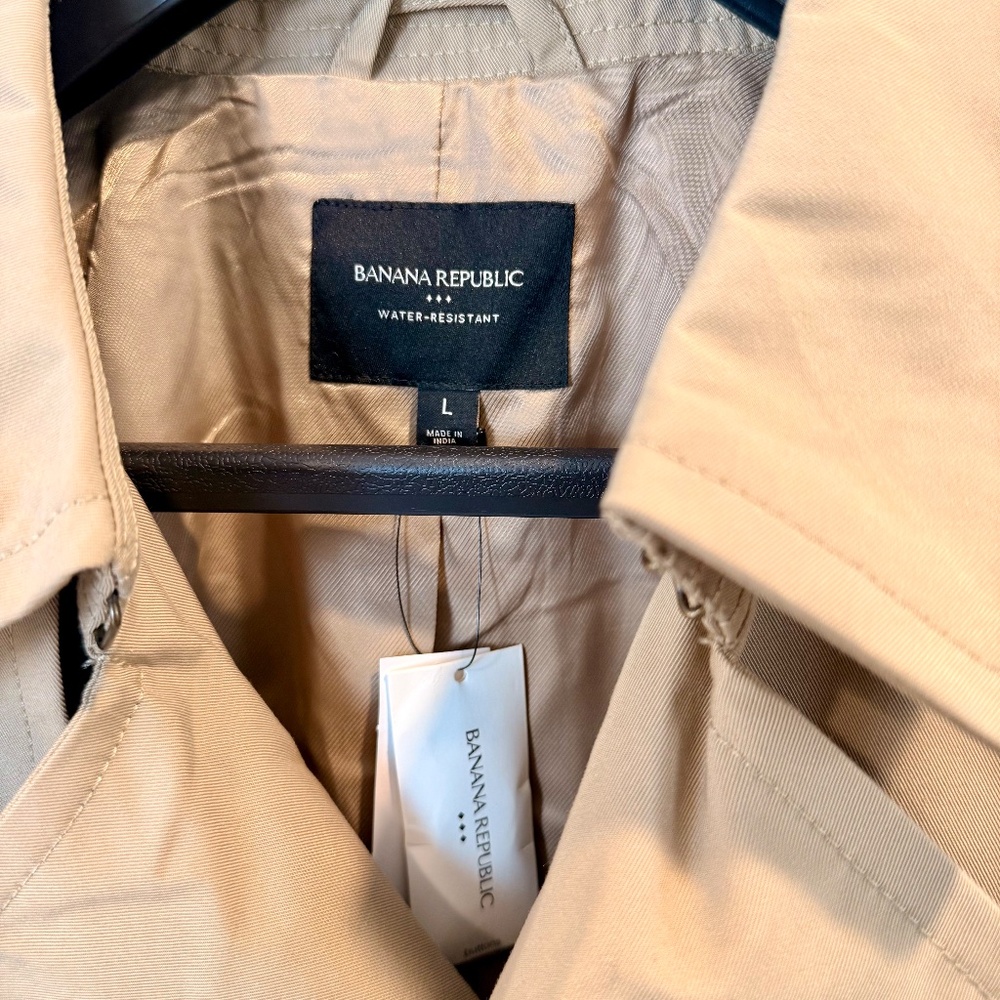 Brand New w tags!!! Banana Republic Mens Trench Coat. Khaki size L. Relaxed fit. - Picture 3 of 15